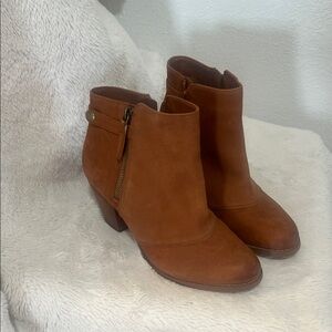 Gianni Bini Tan Ankle Boots with Zipper Detail